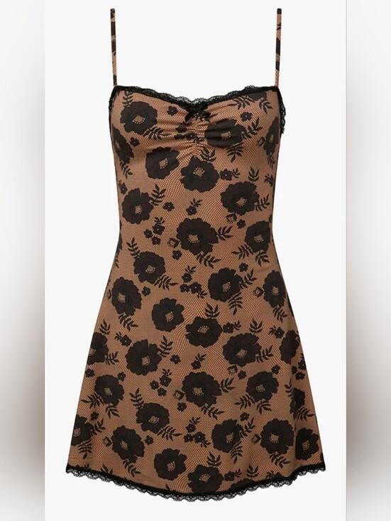WeWoreWhat Dresses & Skirts - WeWoreWhat Floral Lace-Trim Mini Slip Dress